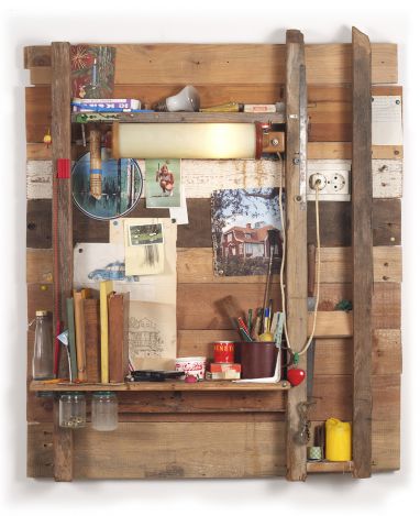 Ethan Hayes-Chute From the series, Structural Slabs, 2015 – ongoing Wood, found objects, electricity, 82 x 100 x 15 cm Courtesy the artist Photo: John McCusker